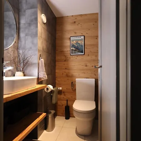 La Ruinette-charming 1-bed Flat In Centre 베르비에